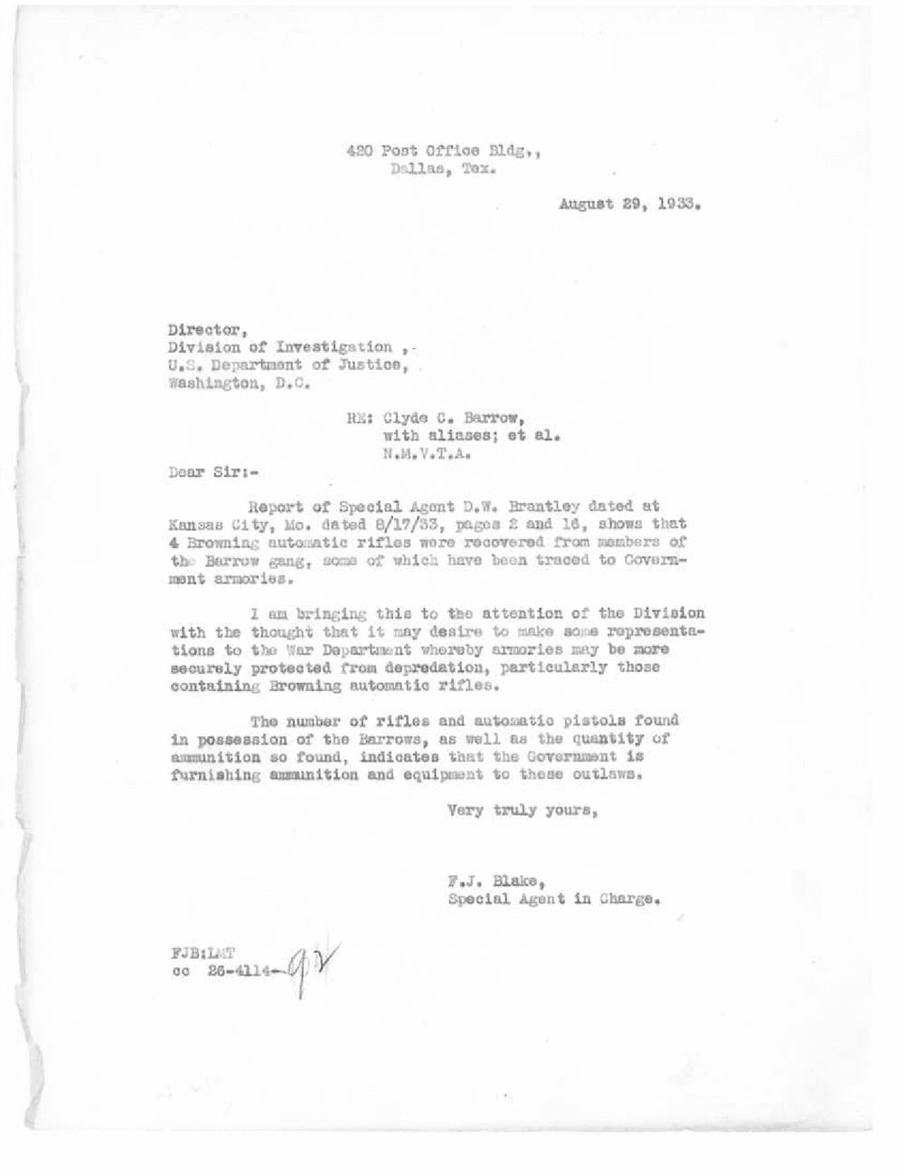 Typed letter from the Dallas office of the Division of Investigation to the Director, dated August 29, 1933, on one page.